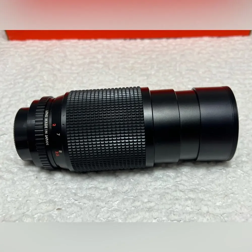 Vintage Sigma Promaster MC Auto Zoom camera lens80-205mm f/3.8